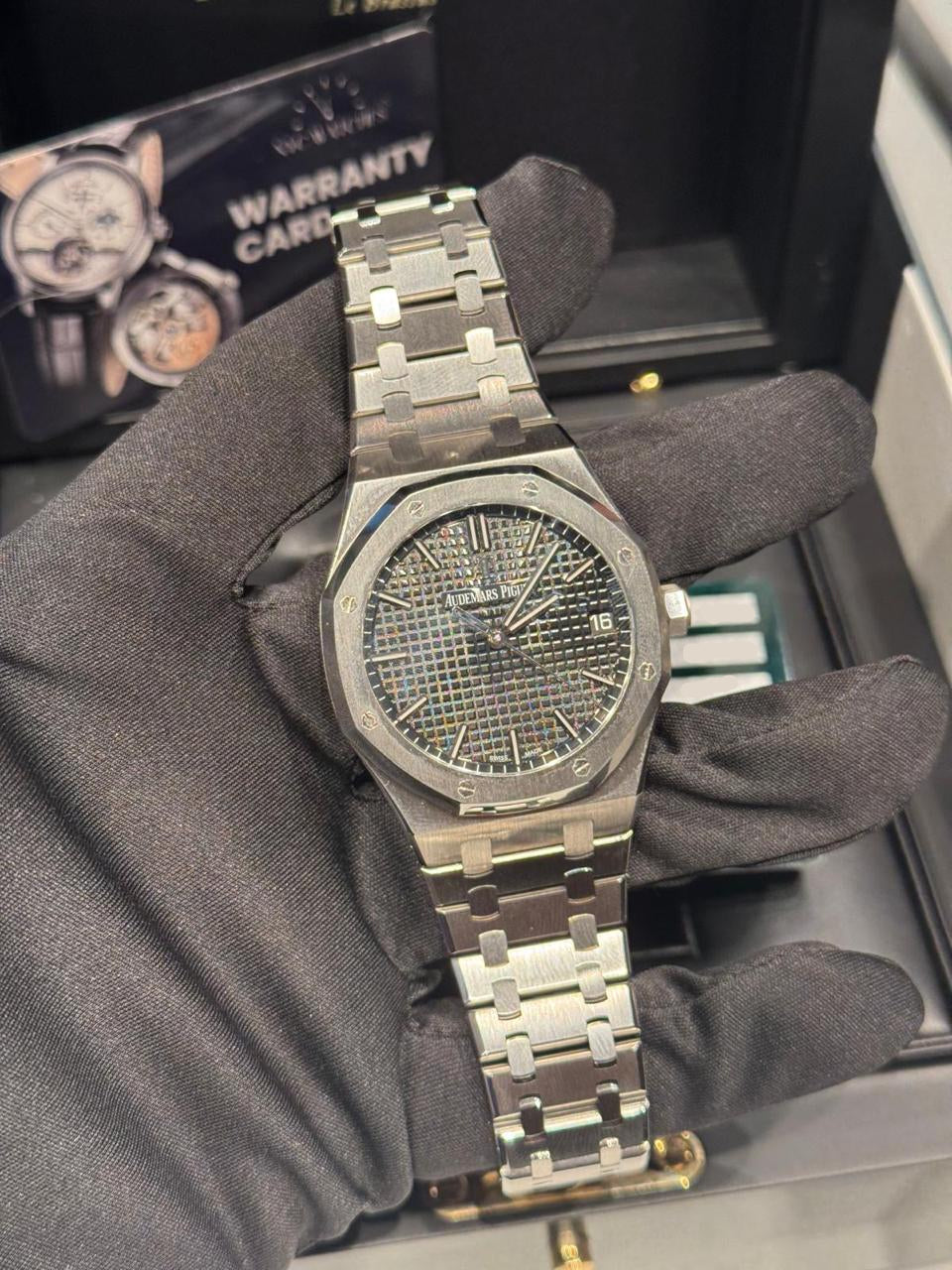 Audemars Piguet - Royal Oak - 41 MM - Steel- 15500ST.OO.1220ST.03
