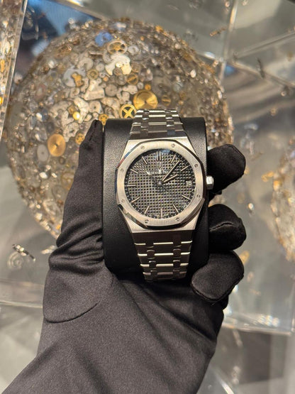Audemars Piguet - Royal Oak - 41 MM - Steel- 15500ST.OO.1220ST.03
