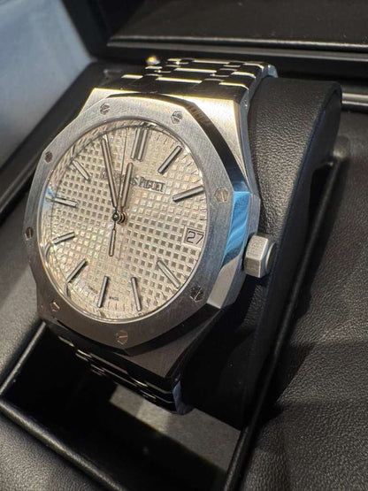 Audemars Piguet - Royal Oak "50ᵀᴴ Anniversary" - 41 MM - Steel - 15510ST.OO.1320ST.03