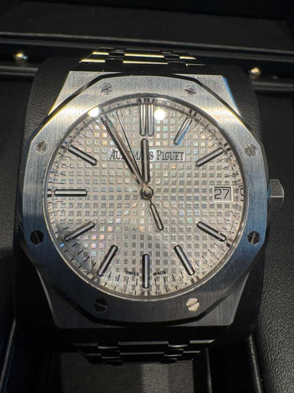 Audemars Piguet - Royal Oak "50ᵀᴴ Anniversary" - 41 MM - Steel - 15510ST.OO.1320ST.03