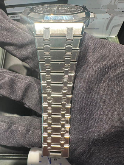 Audemars Piguet Royal Oak "50ᵀᴴ Anniversary" Stainless Steel Selfwinding 41 MM - Stainless Steel Bracelet - Grey Dial - 15510ST.OO.1320ST.05
