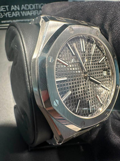 Audemars Piguet Royal Oak "50ᵀᴴ Anniversary" Stainless Steel Selfwinding 41 MM - Stainless Steel Bracelet - Grey Dial - 15510ST.OO.1320ST.05