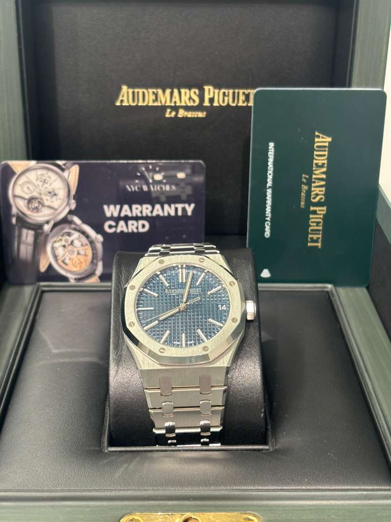 Audemars Piguet Royal Oak Stainless Steel Selfwinding 41 MM - Stainless Steel Bracelet - Bleu Nuit Dial - 15510ST.OO.1320ST.06