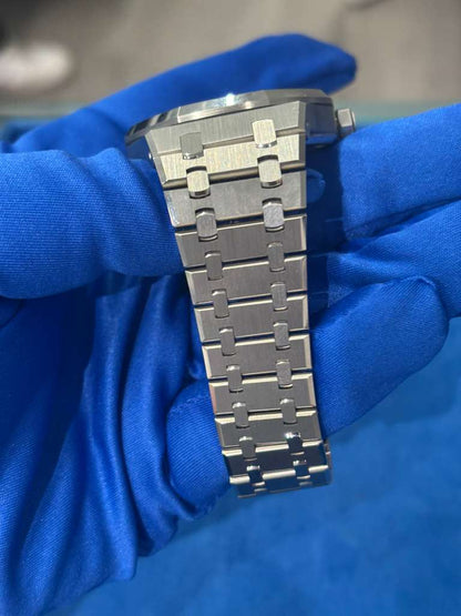 Audemars Piguet Royal Oak Stainless Steel Selfwinding 41 MM - Stainless Steel Bracelet - Bleu Nuit Dial - 15510ST.OO.1320ST.06