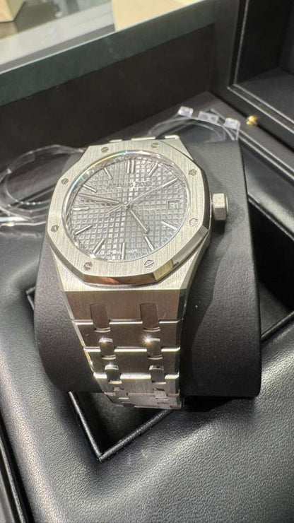 Audemars Piguet - Royal Oak "50ᵀᴴ Anniversary" - 37 MM - Steel - 15550ST.OO.1356ST.03