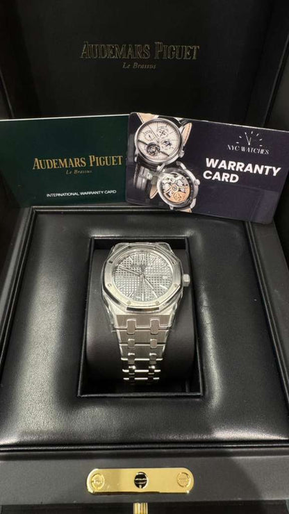 Audemars Piguet - Royal Oak "50ᵀᴴ Anniversary" - 37 MM - Steel - 15550ST.OO.1356ST.03