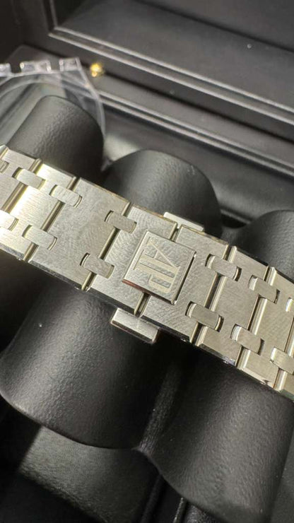 Audemars Piguet - Royal Oak "50ᵀᴴ Anniversary" - 37 MM - Steel - 15550ST.OO.1356ST.03