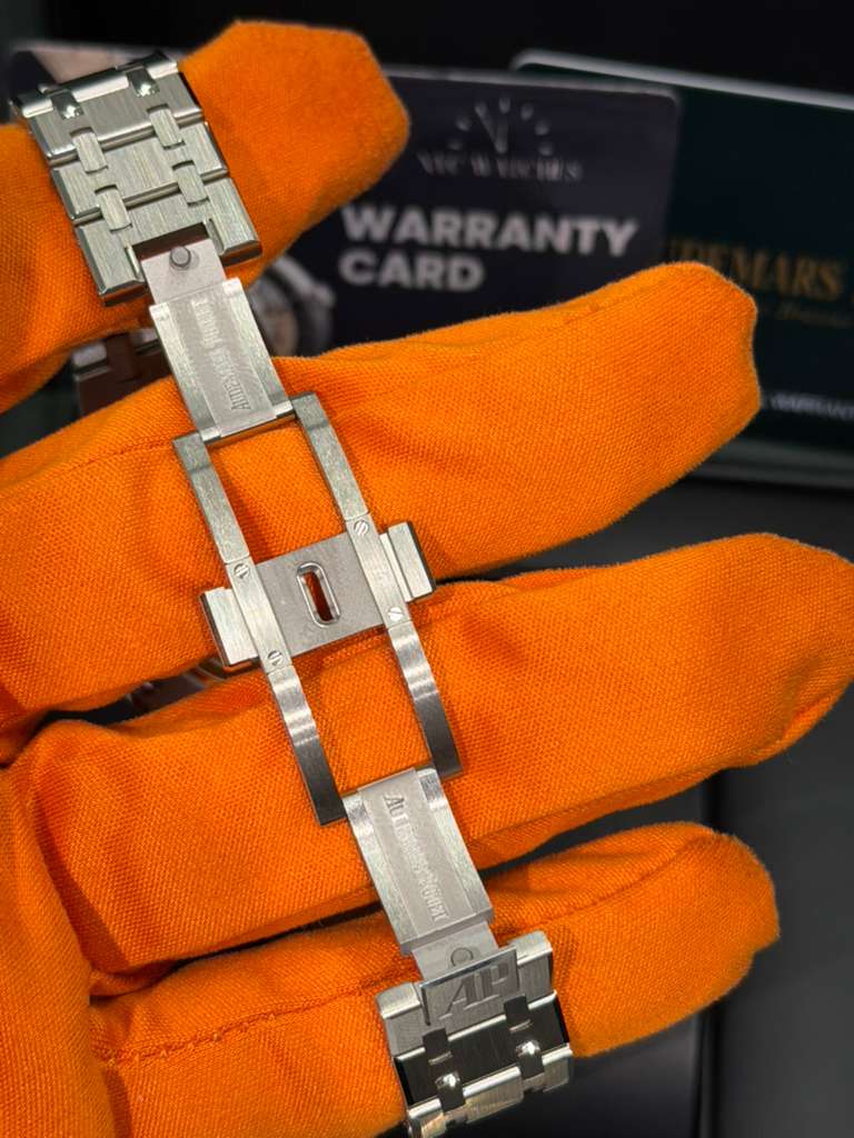 Audemars Piguet Royal Oak Selfwinding 37 MM - Stainless Steel Bracelet - Grey Dial - Diamond Bezel - 15551ST.ZZ.1356ST.06
