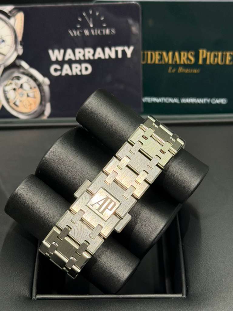 Audemars Piguet Royal Oak Selfwinding 37 MM - Stainless Steel Bracelet - Grey Dial - Diamond Bezel - 15551ST.ZZ.1356ST.06