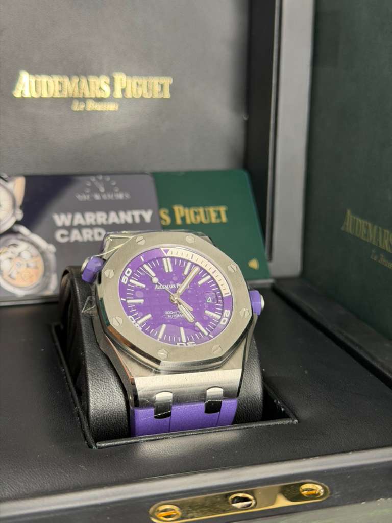 Audemars Piguet Royal Oak Offshore Diver - 42 MM - Stainless Steel - Purple Dial - Purple Rubber Strap - 15710ST.OO.A077CA.01