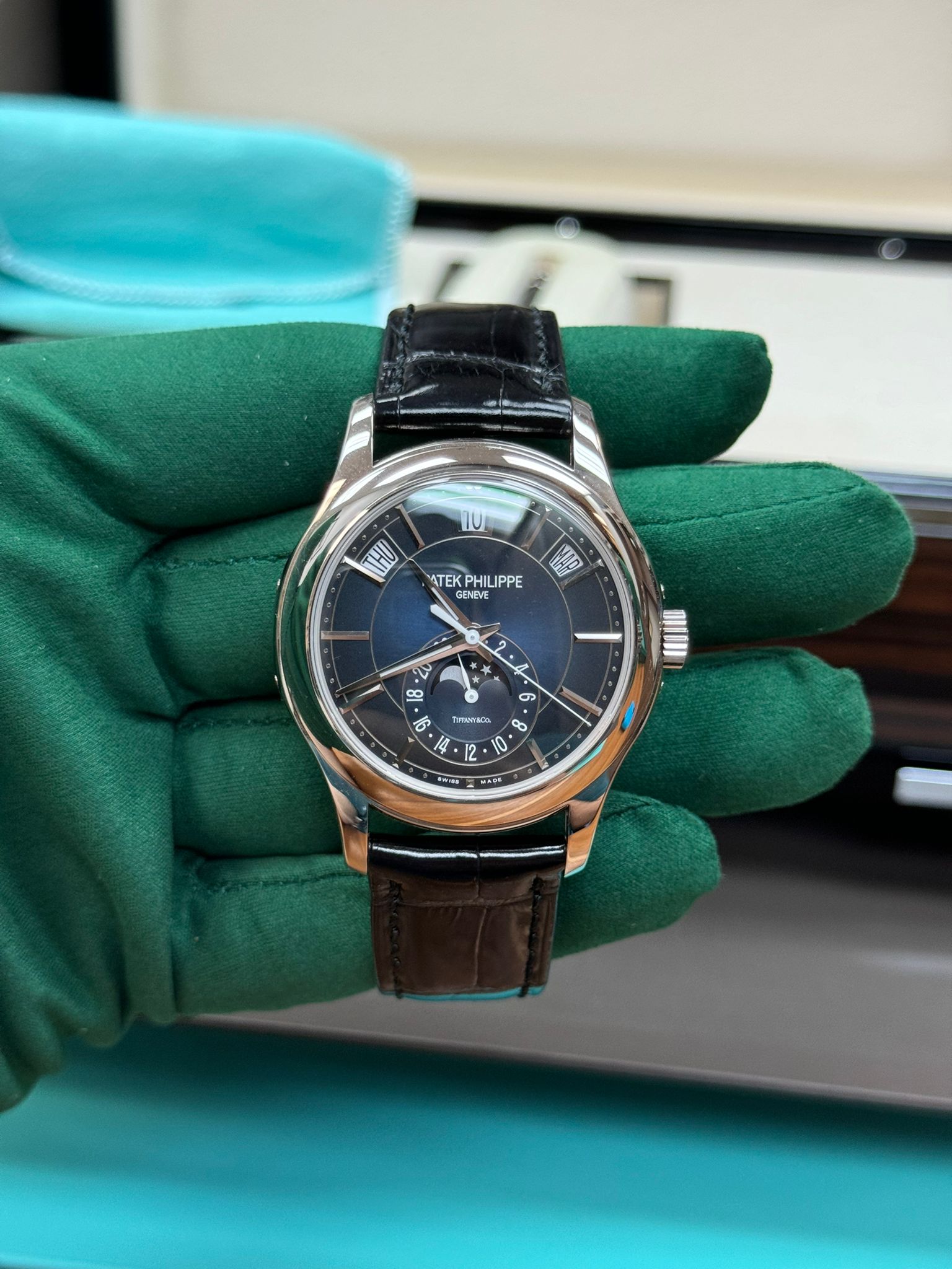 Patek Philippe Complications - Moonphase - 40 MM - White Gold - Blue Tiffany Stamped Dial - 5205G-013