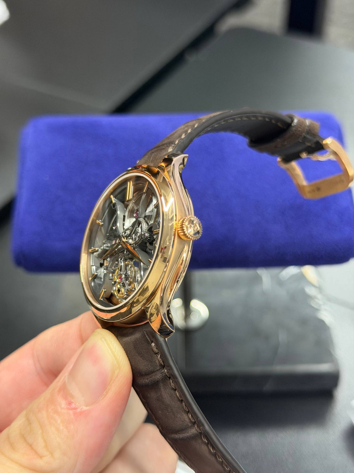 H. Moser &amp; Cie Endeavour Tourbillon Skeleton - 40 MM - Red Gold - Skeleton Dial - Leather Bracelet - 1814-0400
