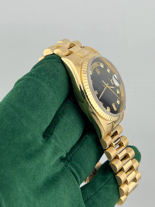 Rolex - Day-Date - 36 MM - Yellow Gold - Jade Dial - Fluted Bezel - President Bracelet - 18238