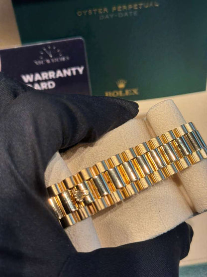 Rolex Day-Date - 36 MM - Yellow Gold - Black Diamond Dial - 18238 bkd