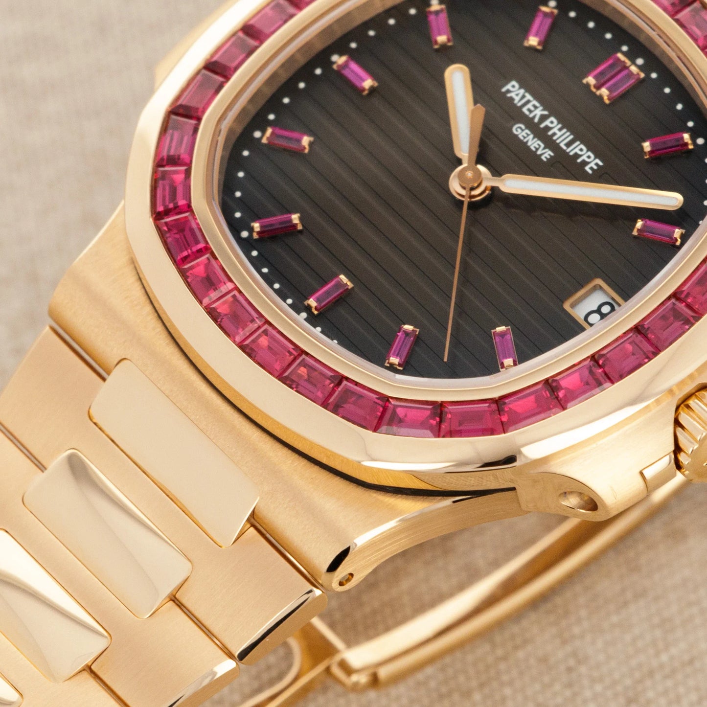 Patek Philippe Nautilus - 40 MM - Rose Gold - Ruby Bezel - Brown Ruby Dial - 5723/112R-001