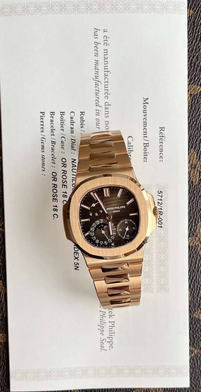 Patek Philippe Nautilus - 40 MM - Rose Gold - 5712/1R-001