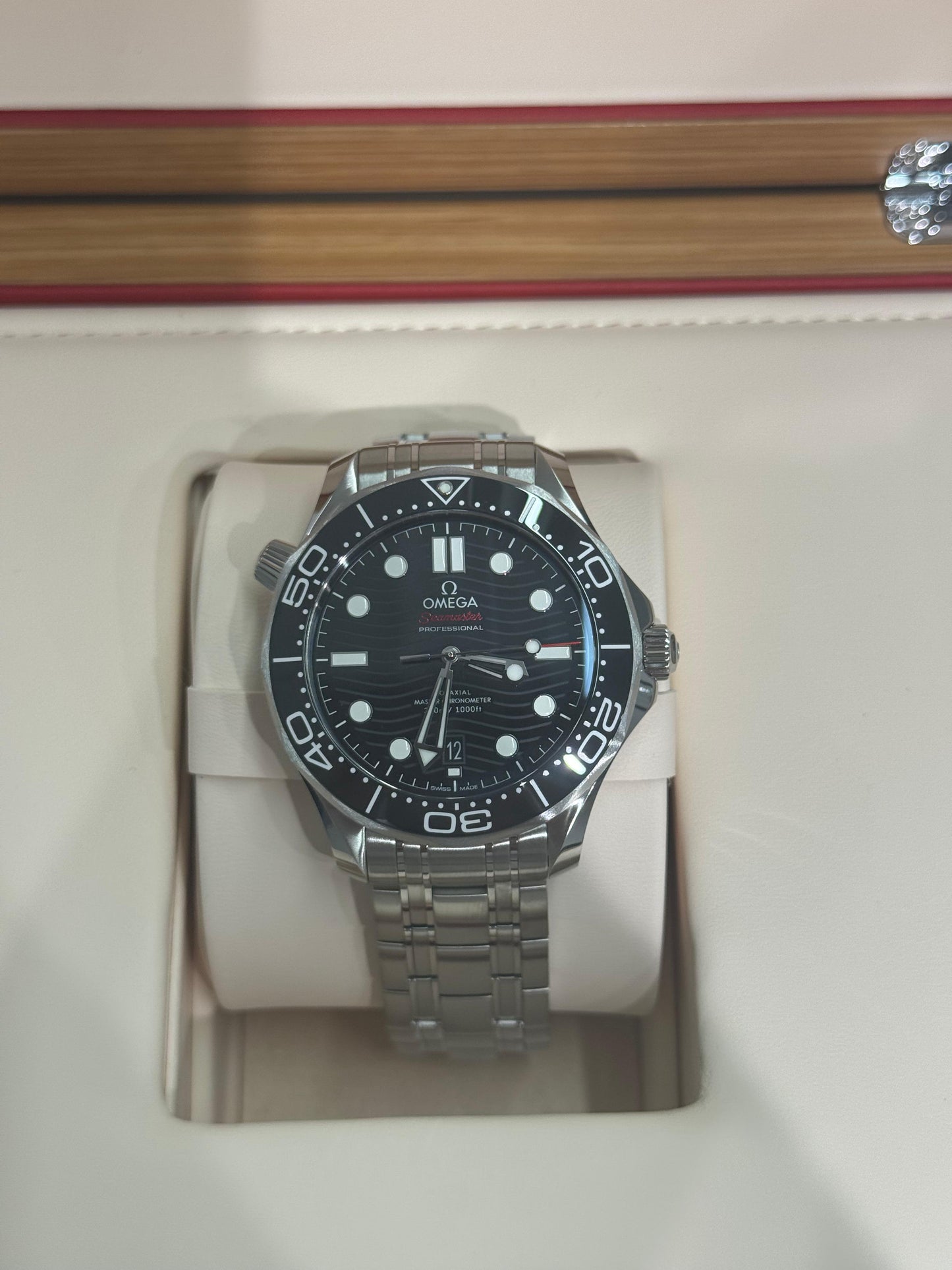 Omega Seamaster Diver - 42 MM - Stainless Steel - Black Dial - 210.30.42.20.01.001