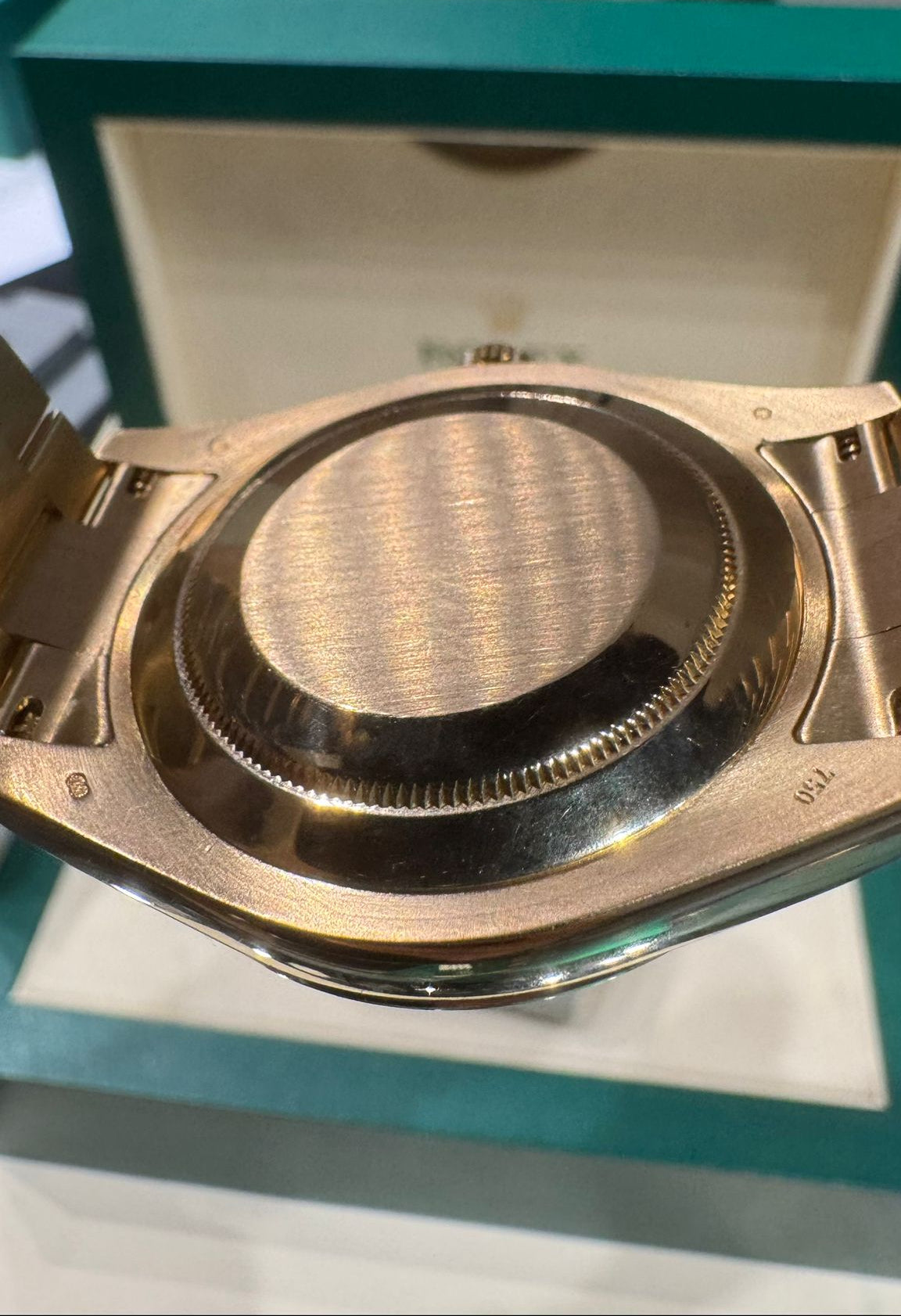 Rolex Day-Date - 41 MM - Yellow Gold - 218238 chd