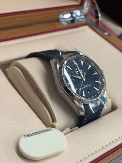 Omega Seamaster Aqua Terra Co Axial Stainless Steel 38 MM - Blue Structured Rubber Strap - Blue Ceramic Dial - 220.12.38.20.03.001