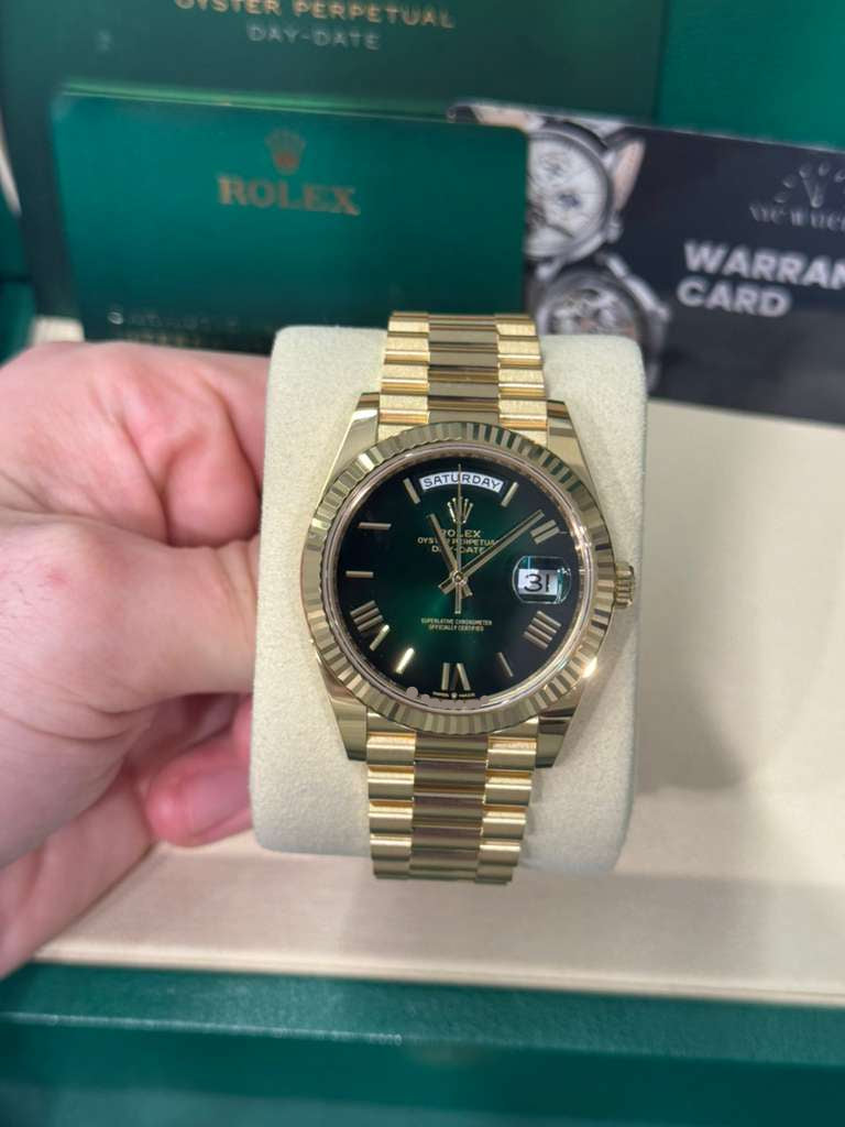 Rolex Day-Date - 40 MM - Yellow Gold - Green Dial - 228238-0069