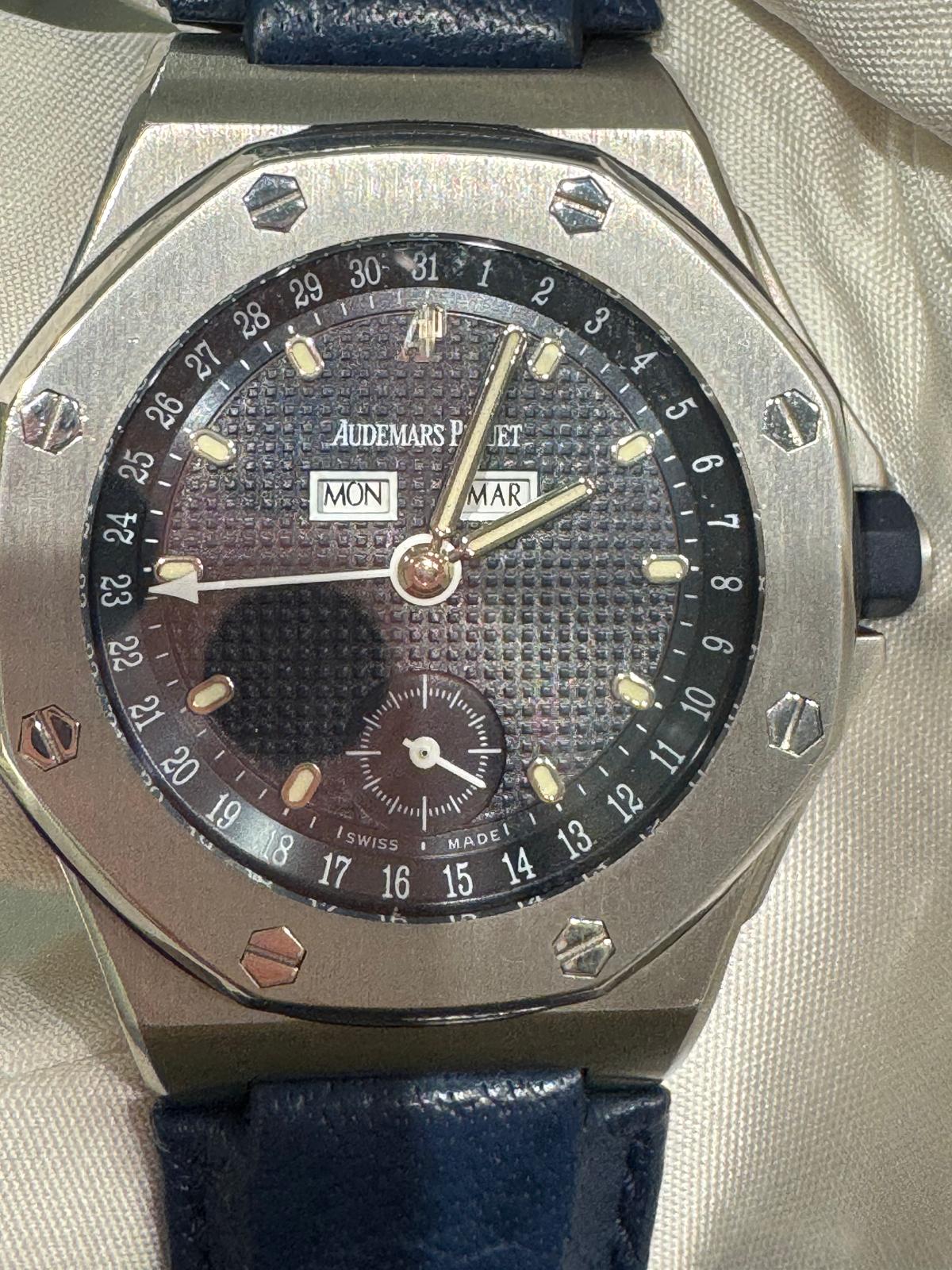 Audemars Piguet - Royal Oak Offshore - Triple Calendar - 38 MM - Steel - Dark Blue Dial - 25808ST.0.0009/01