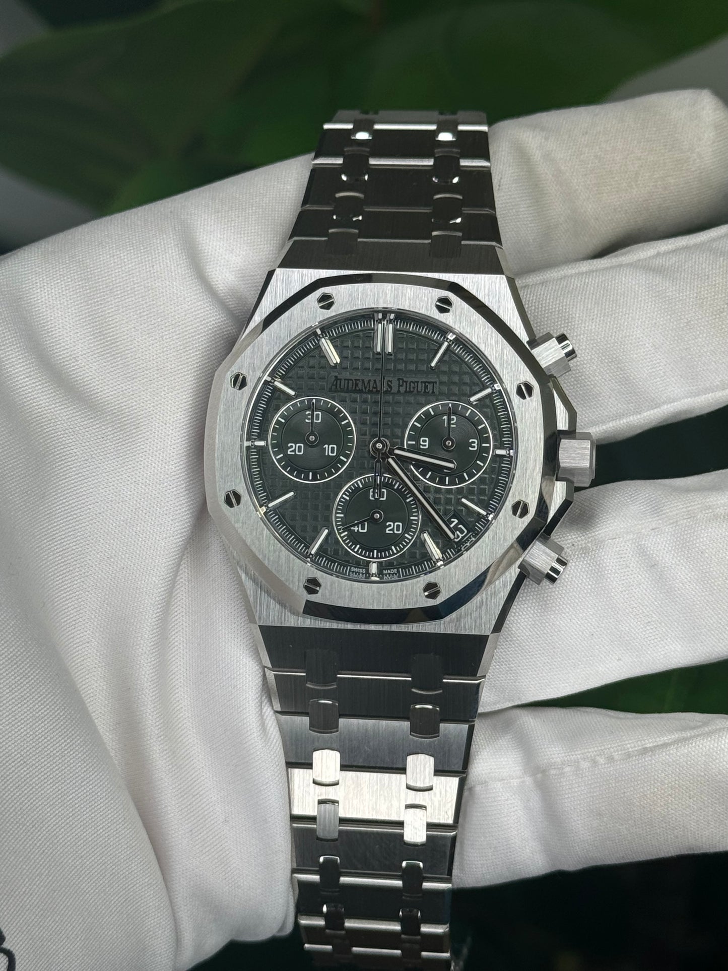 Audemars Piguet - Royal Oak "50ᵀᴴ Anniversary" - Chronograph - 41 MM - Steel - 26240ST.OO.1320ST.04