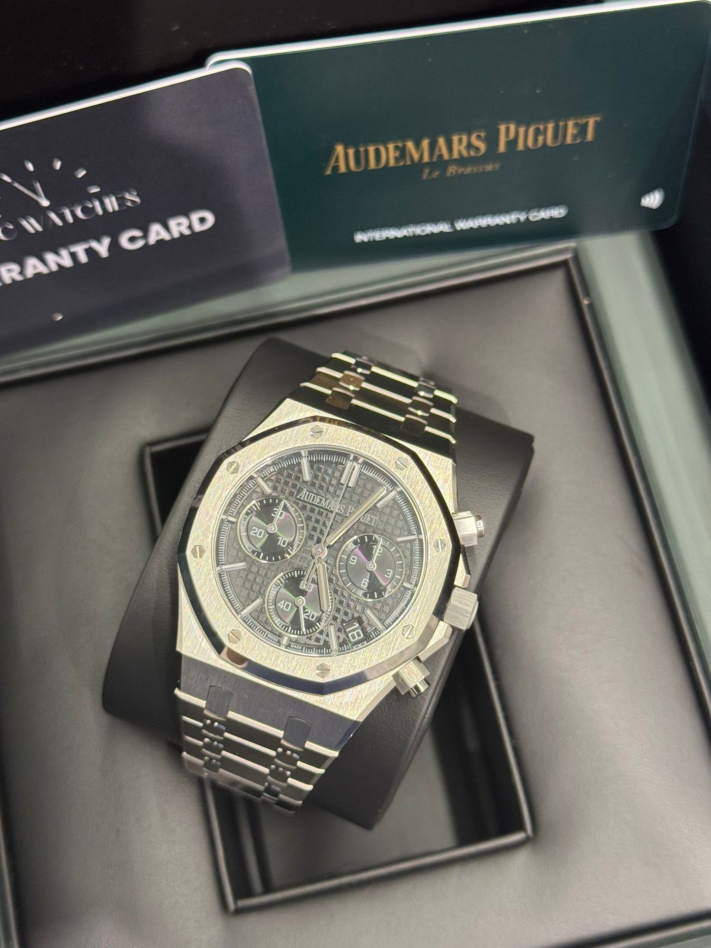 Audemars Piguet - Royal Oak - Chronograph - 41 MM - Steel - 26240ST.OO.1320ST.06