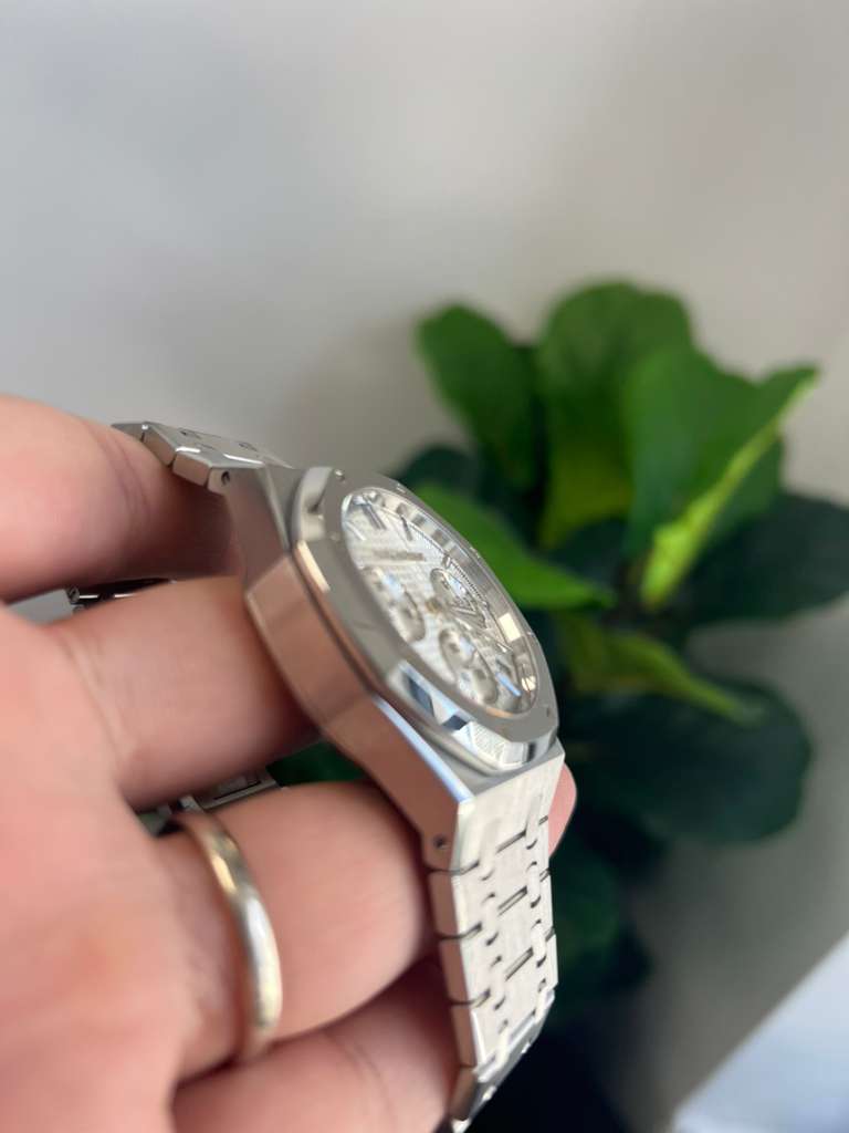 Audemars Piguet - Royal Oak - Chronograph - 41 MM - Steel - 26240ST.OO.1320ST.07
