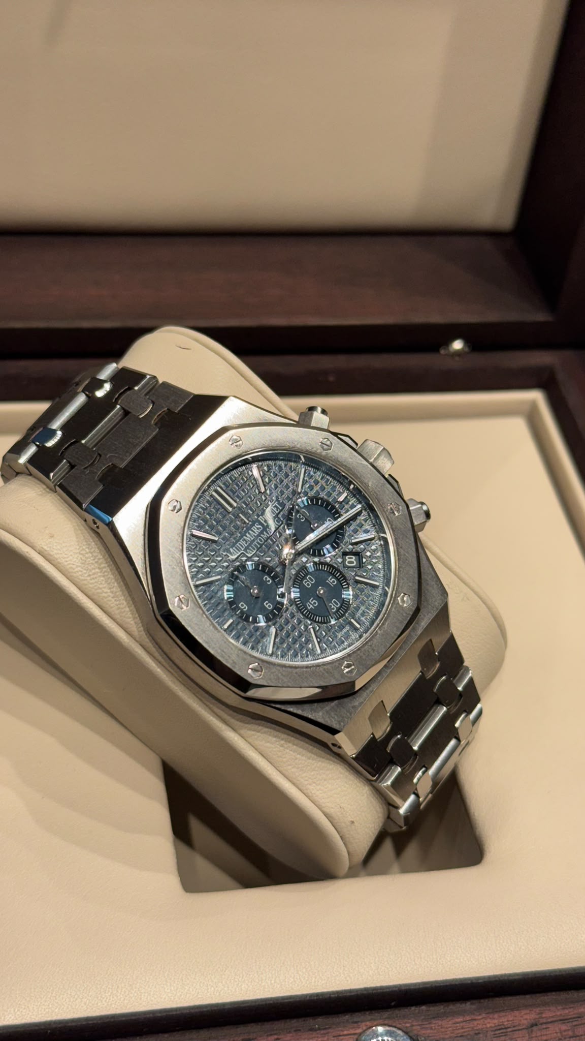 Audemars Piguet - Royal Oak - 41 MM - Steel - 26320ST.OO.1220ST.03