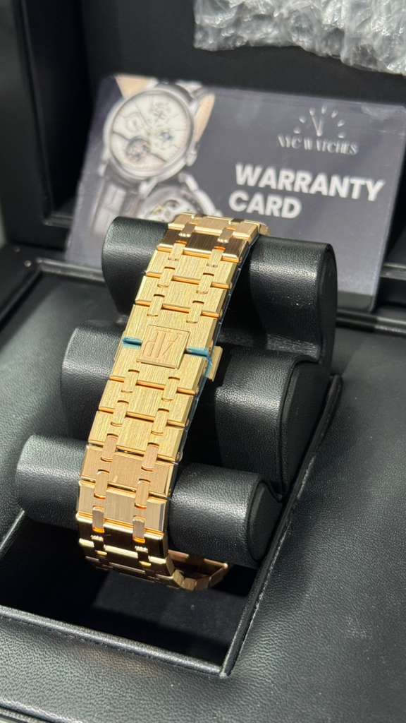 Audemars Piguet - Royal Oak - 39 MM - Rose Gold - Converted Bracelet - 26330OR.OO.D088CR.01 RG