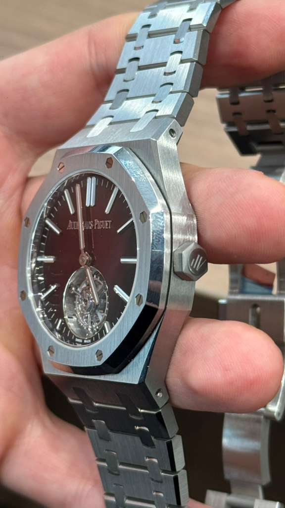 Audemars Piguet - Royal Oak Flying Tourbillon - 41 MM - Steel - Burgundy Dial - 26730ST.OO.1320ST.05