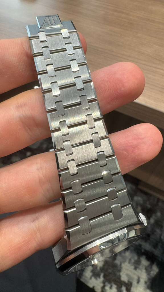 Audemars Piguet - Royal Oak Flying Tourbillon - 41 MM - Steel - Burgundy Dial - 26730ST.OO.1320ST.05