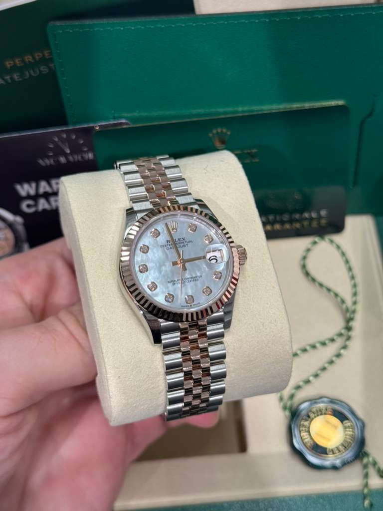 Rolex Steel and Everose Gold Datejust - 31 MM - Jubilee Bracelet - Fluted Bezel - White Mother-Of-Pearl Diamond Dial - 278271-0026