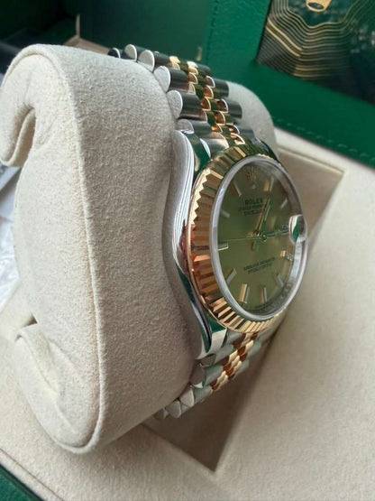 Rolex Steel and Yellow Gold Datejust - 31 MM - Jubilee Bracelet - Fluted Bezel - Champagne Index Dial - 278273-0014