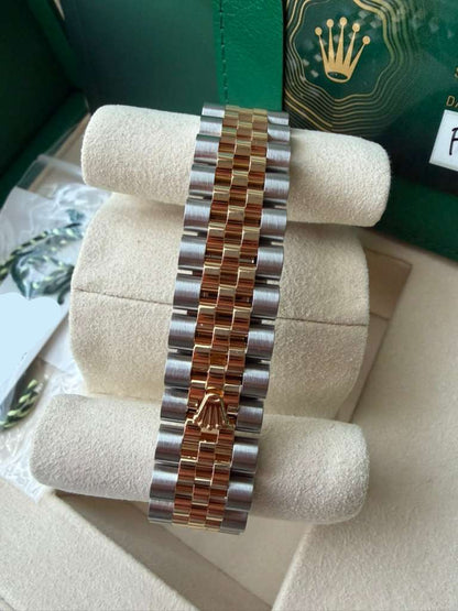 Rolex Steel and Yellow Gold Datejust - 31 MM - Jubilee Bracelet - Fluted Bezel - Champagne Index Dial - 278273-0014