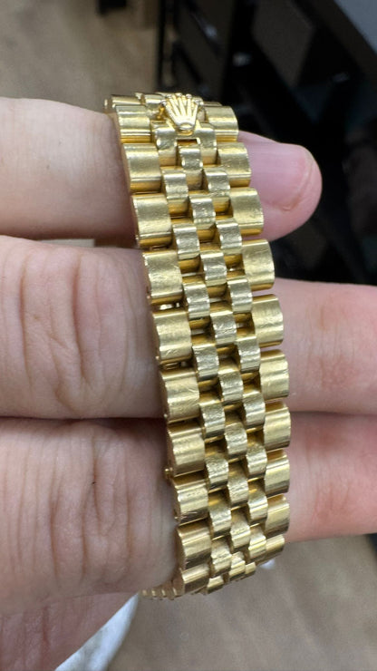 Rolex Lady-Datejust Yellow Gold- 28 MM - President Bracelet - Diamond Bezel - Champagne Diamond Dial - 279138RBR-0023