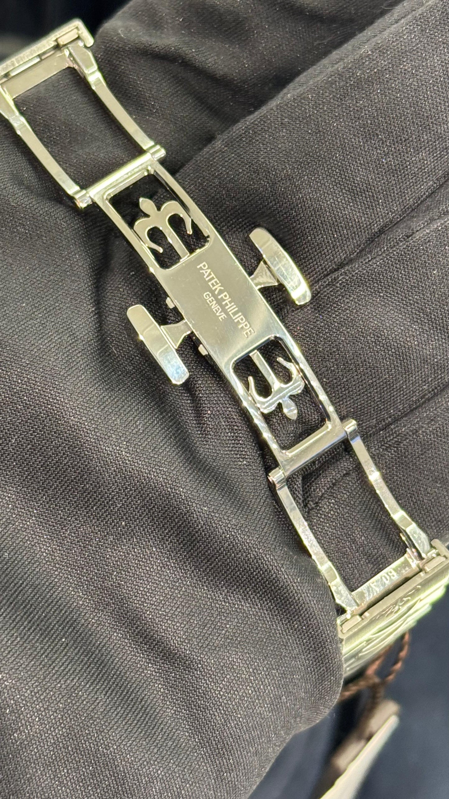 Patek Philippe Cubitus - 45 MM - Steel - Green Dial - 5821/1A-001