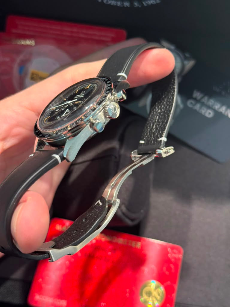 Omega FIRST Omega in Space Speedmaster - Stainless Steel - 39.7 MM - Leather Strap - Black Dial - 310.32.40.50.06.001