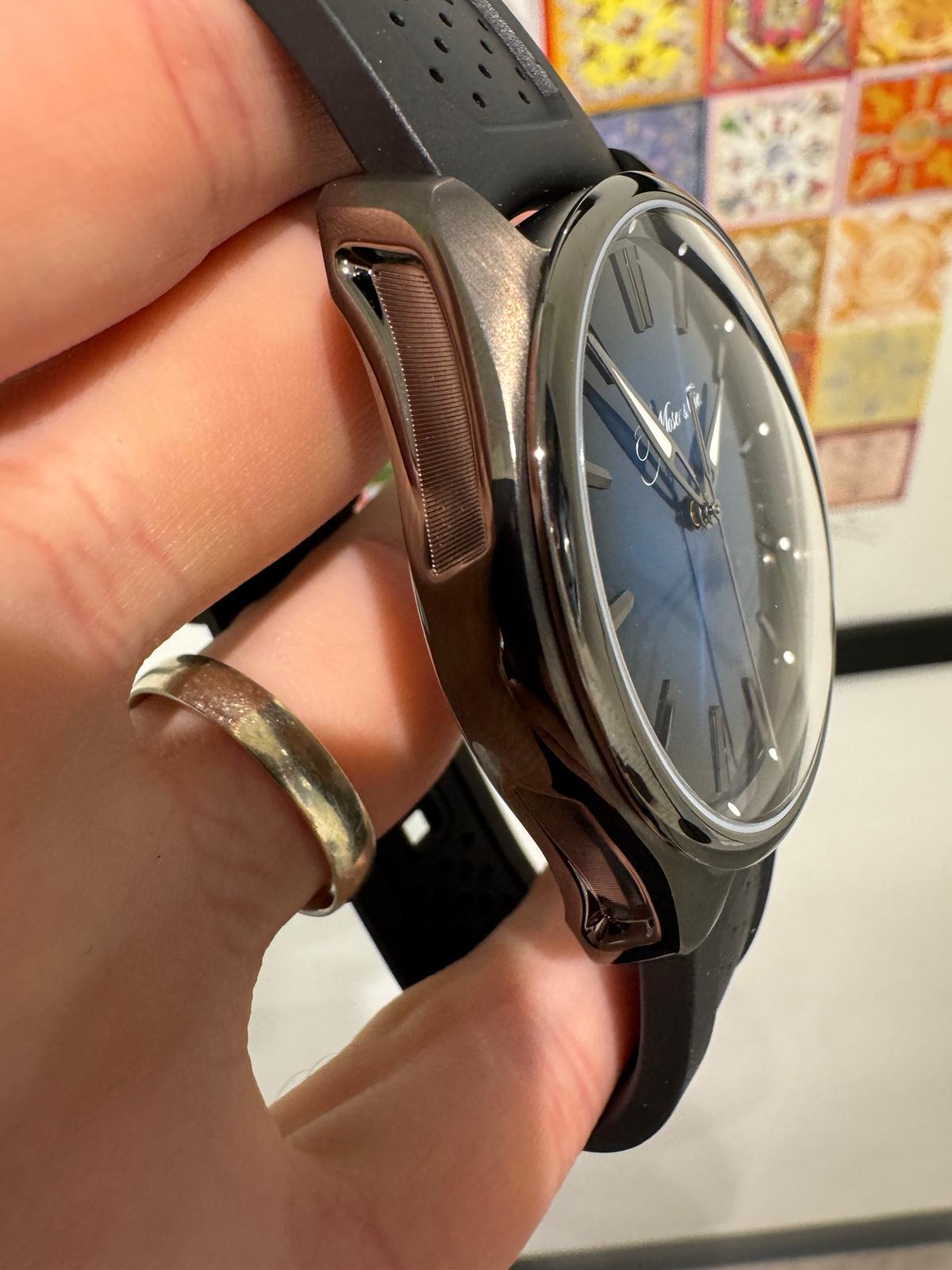 H. Moser & Cie Pioneer Centre Seconds Coated Stainless Steel 43 MM - Black Rubber Strap - Blue Dial - Black Rubber Strap 3200-1205