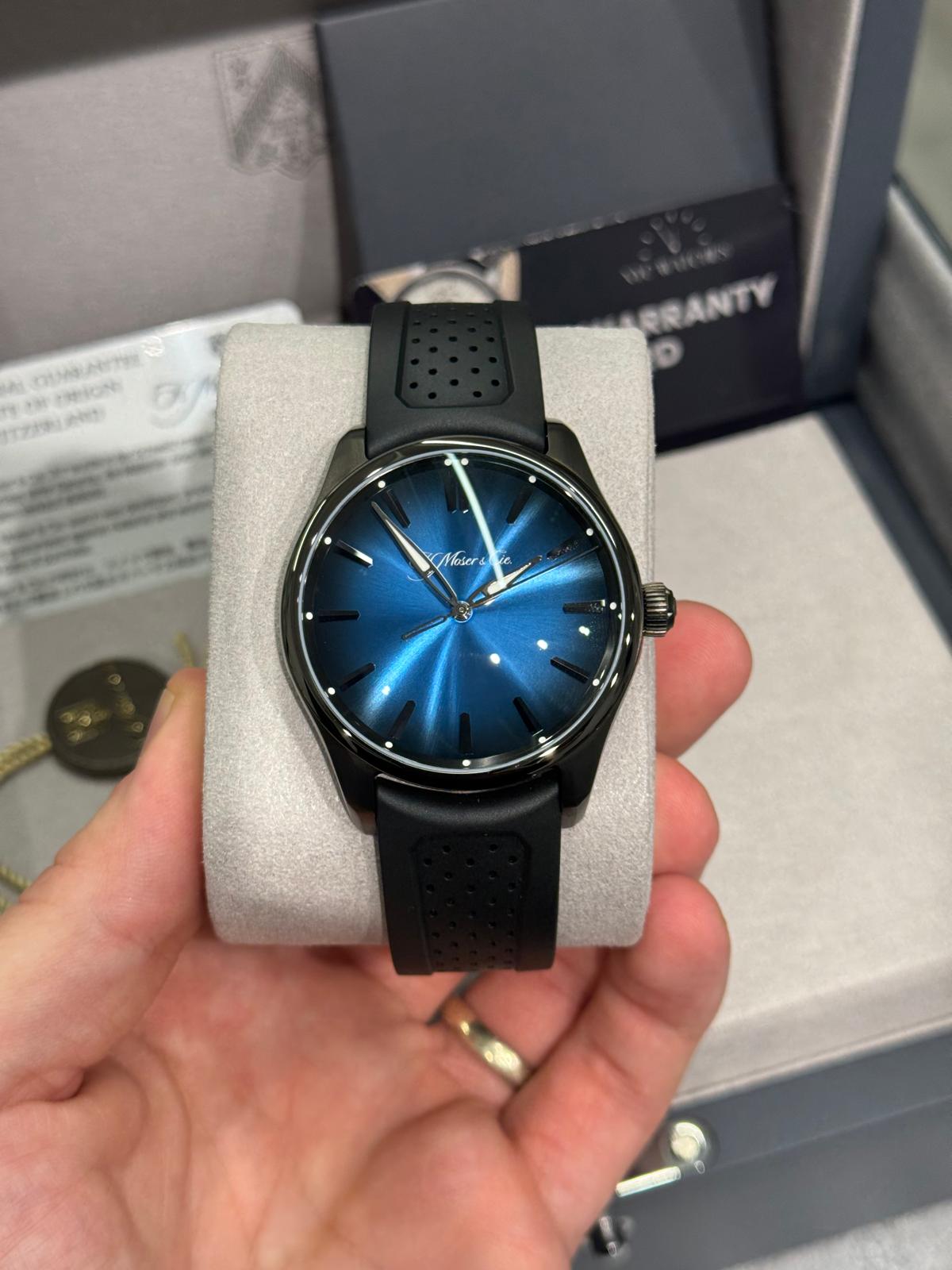 H. Moser & Cie Pioneer Centre Seconds Coated Stainless Steel 43 MM - Black Rubber Strap - Blue Dial - Black Rubber Strap 3200-1205