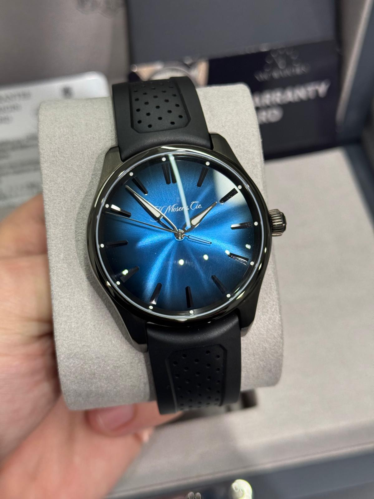 H. Moser & Cie Pioneer Centre Seconds Coated Stainless Steel 43 MM - Black Rubber Strap - Blue Dial - Black Rubber Strap 3200-1205