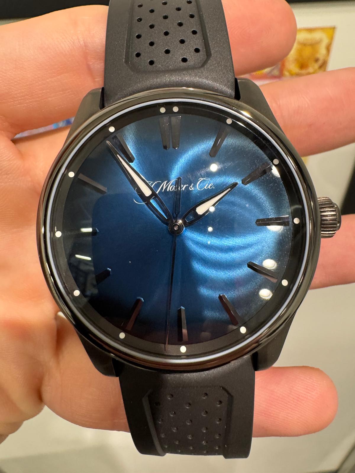 H. Moser & Cie Pioneer Centre Seconds Coated Stainless Steel 43 MM - Black Rubber Strap - Blue Dial - Black Rubber Strap 3200-1205