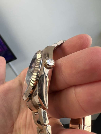 Rolex Sky Dweller - 42 MM - Rose Gold - 326935-0007