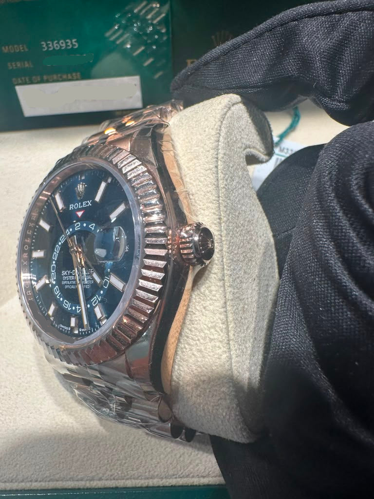 Rolex Sky Dweller - 42 MM - Rose Gold - Blue Dial - 336935-0005