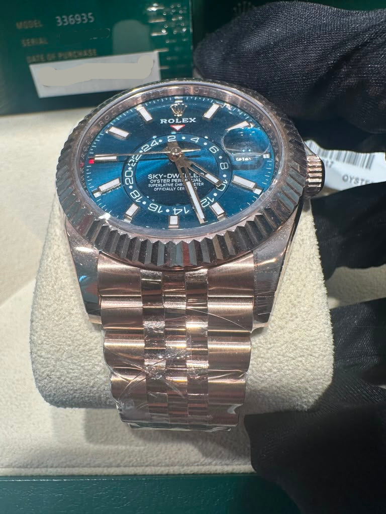Rolex Sky Dweller - 42 MM - Rose Gold - Blue Dial - 336935-0005