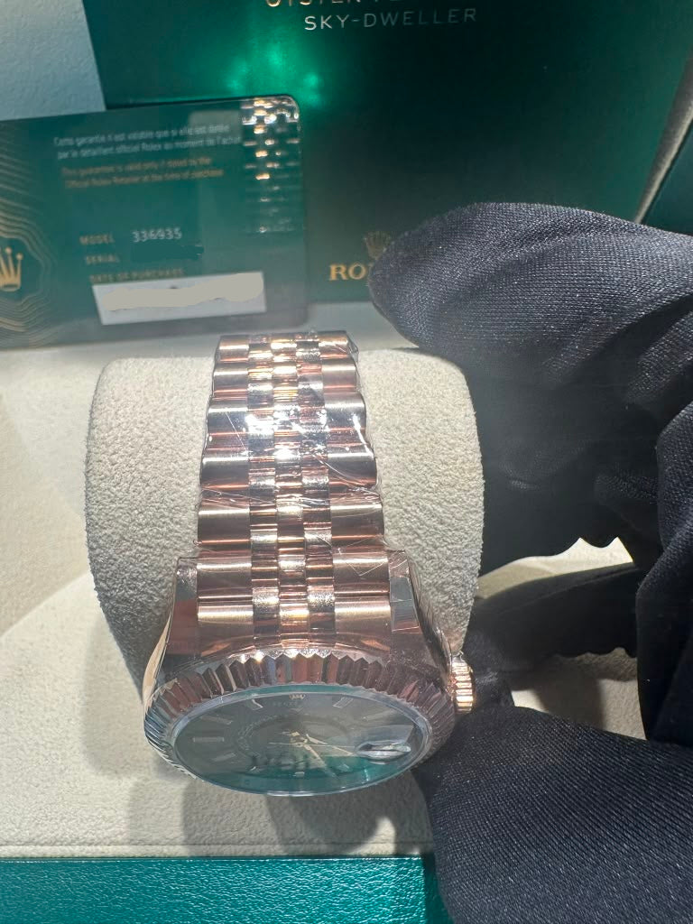 Rolex Sky Dweller - 42 MM - Rose Gold - Blue Dial - 336935-0005