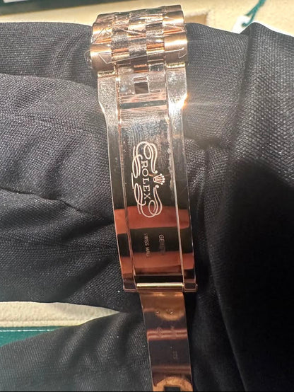 Rolex Sky Dweller - 42 MM - Rose Gold - Blue Dial - 336935-0005