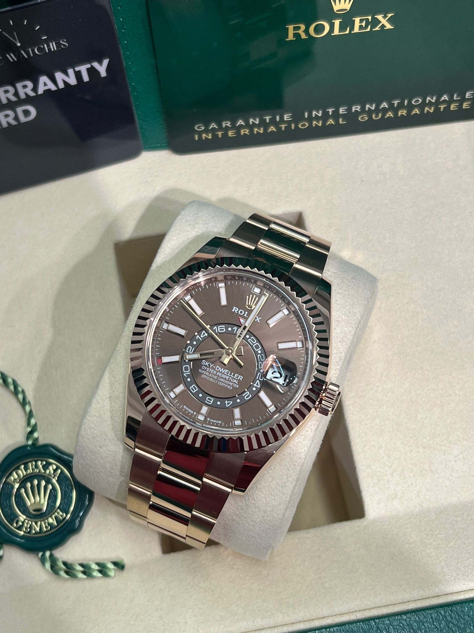 Rolex Everose Gold Sky Dweller Watch - 42 MM - Oyster Bracelet - Fluted Ring Command Bezel - Chocolate Index Dial - 336935 chio