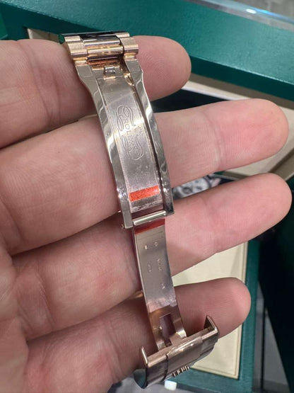 Rolex Sky Dweller - 42 MM - Rose Gold - 336935-0001