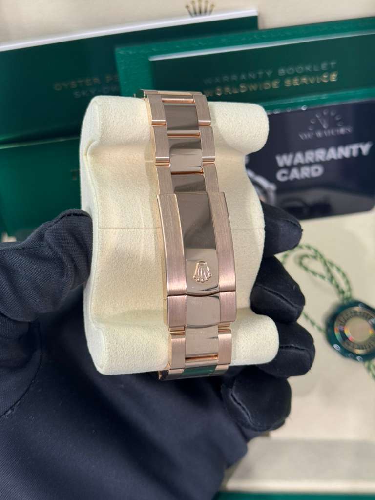 Rolex Sky Dweller - 42 MM - Rose Gold - 336935 bgio